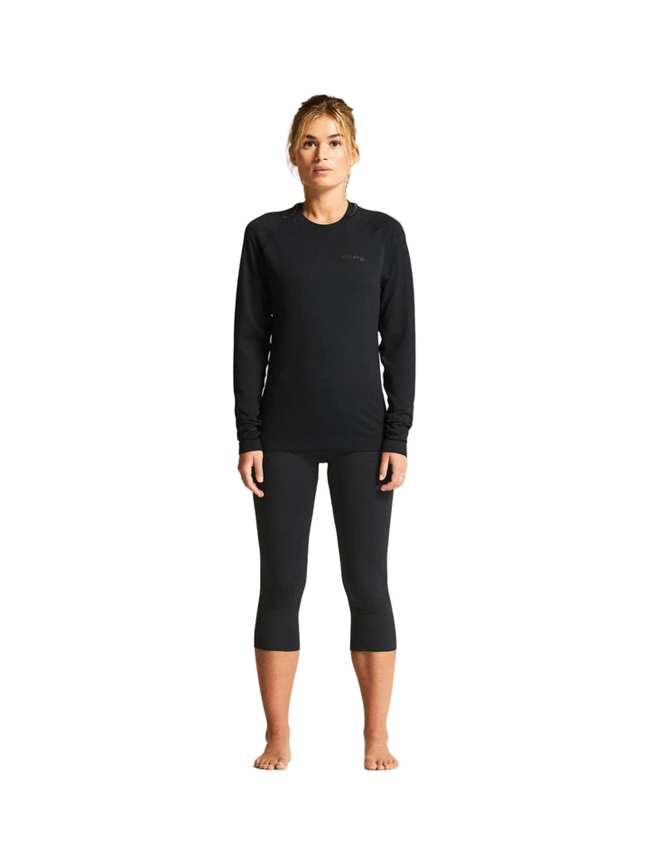 Women model wearing Craft Dry Active Comfort LS 2 Women&