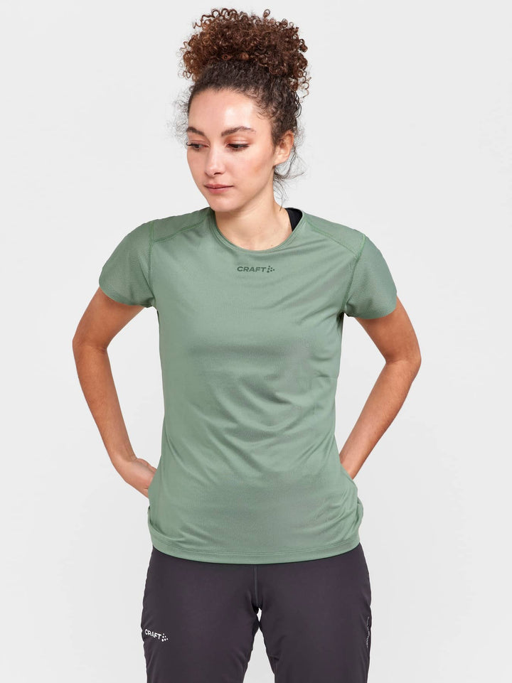 Craft ADV Essence SS Slim Tee W - Thyme