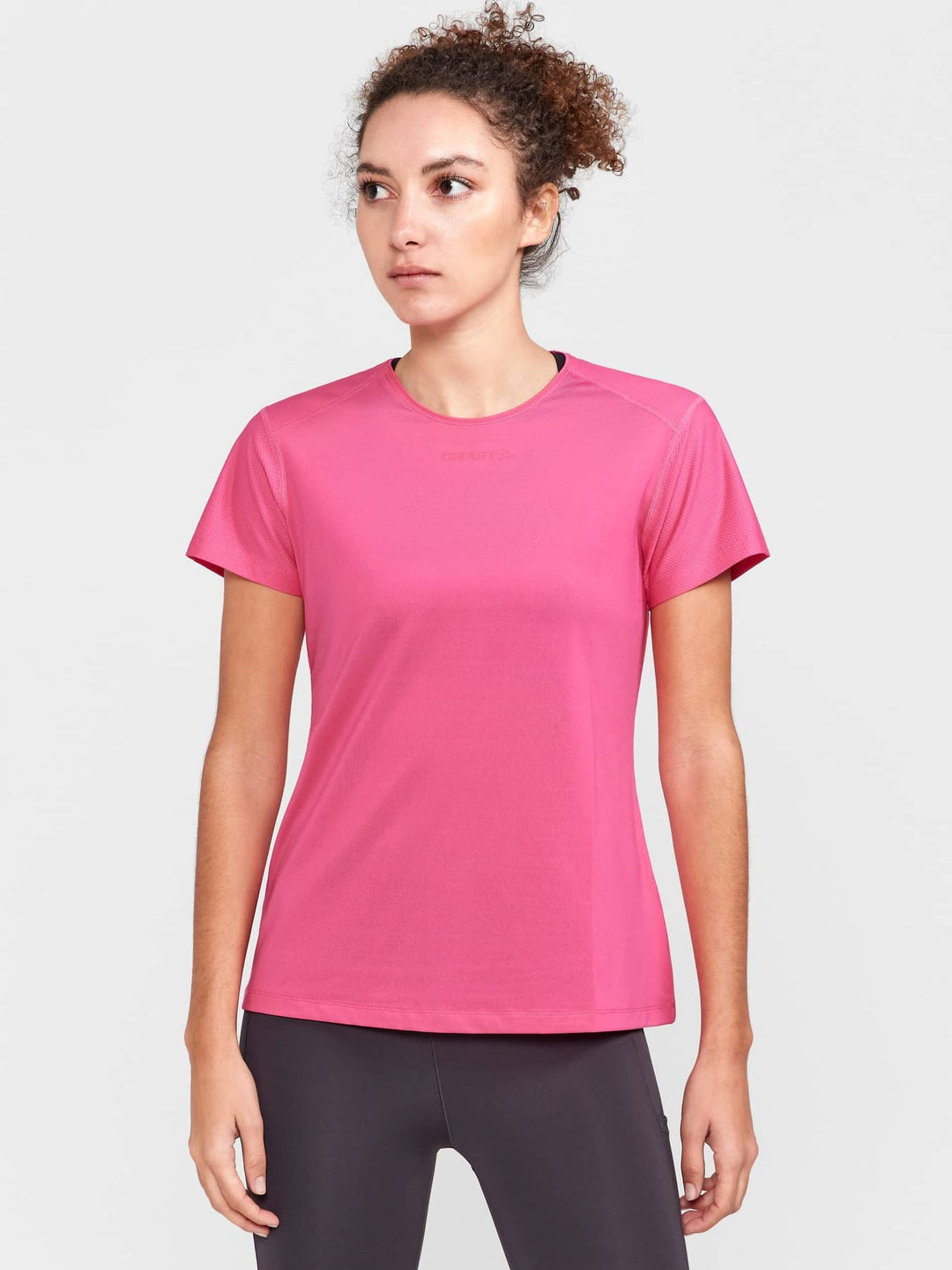 Craft ADV Essence SS Slim Tee W - Metro