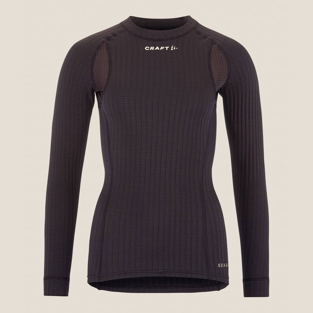 Technical long-sleeve base layer for outdoor training
