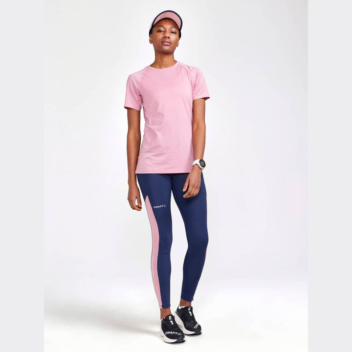 Lightweight cycling and workout tee with ventilation