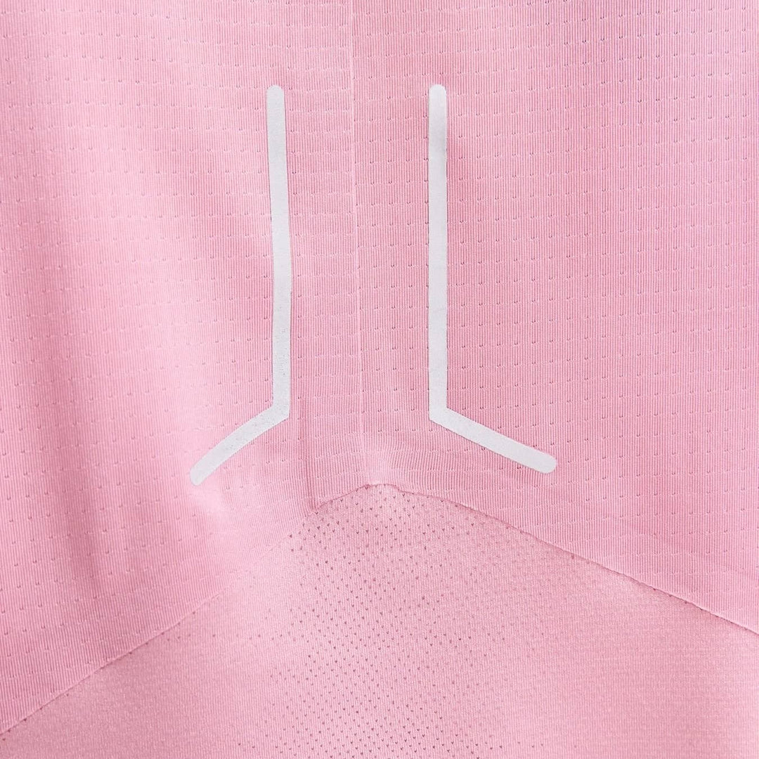 Lightweight cycling and workout tee with ventilation