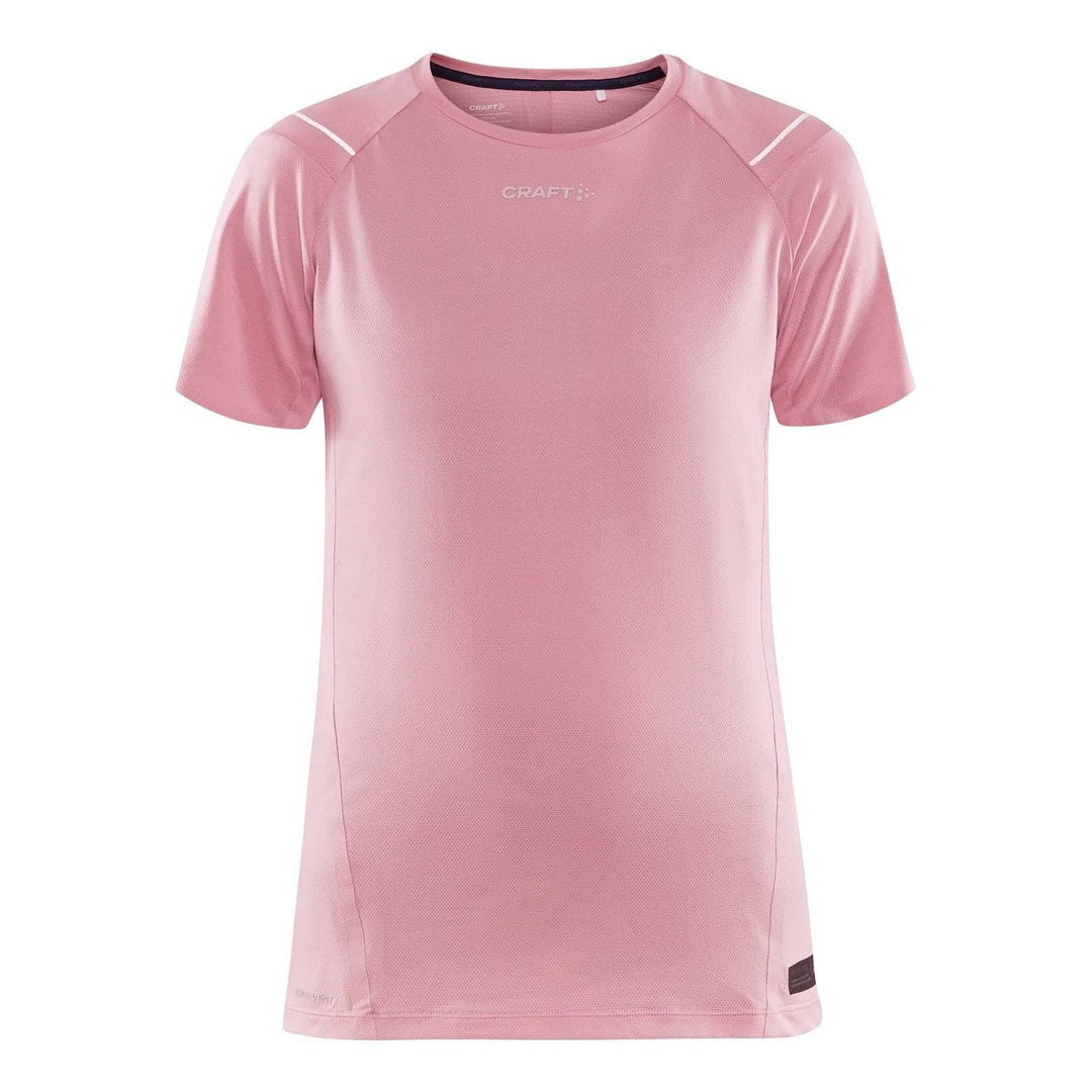Lightweight cycling and workout tee with ventilation