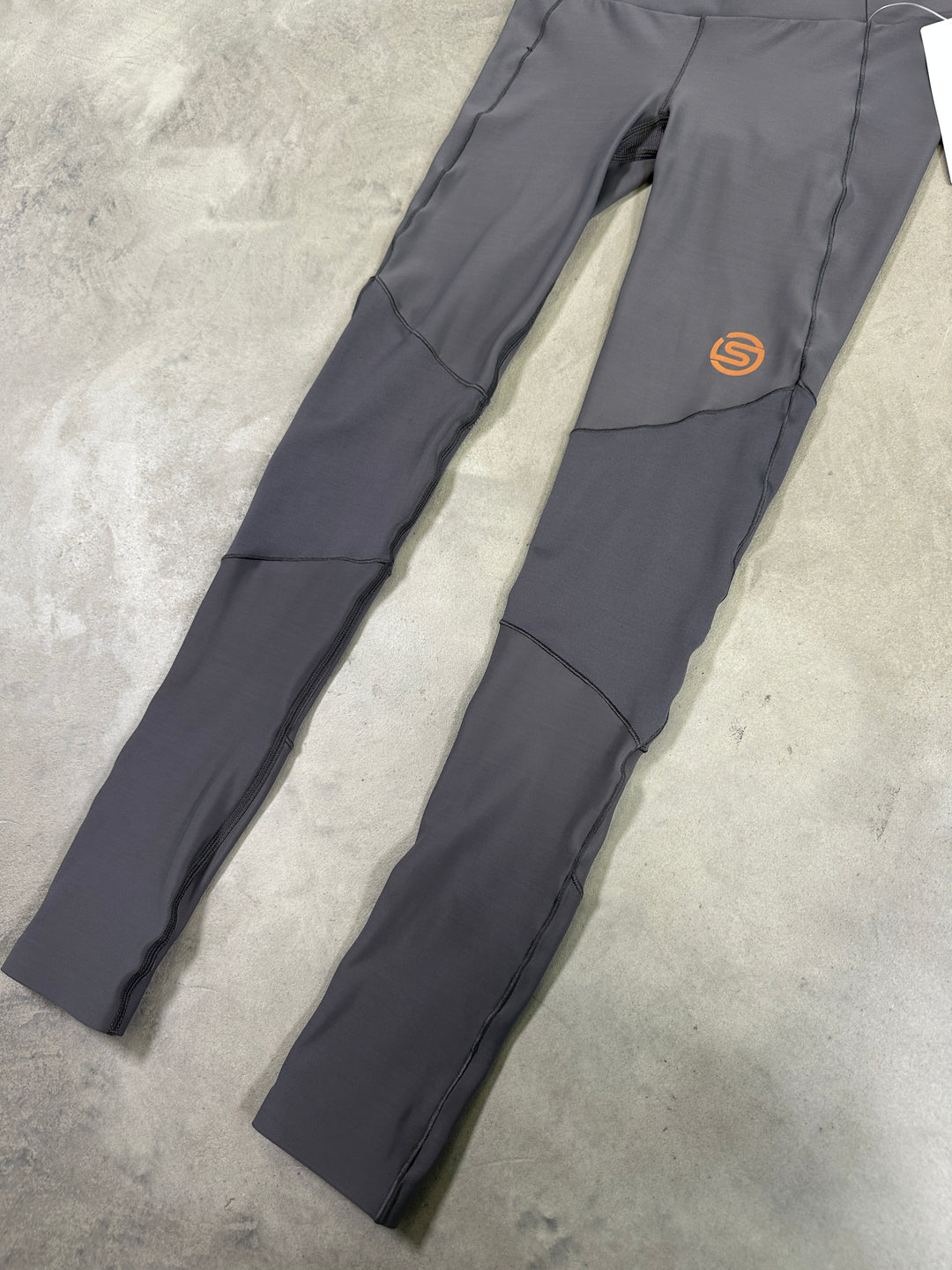 SKINS Series-5 Women’s Skyscraper Tights – Charcoal