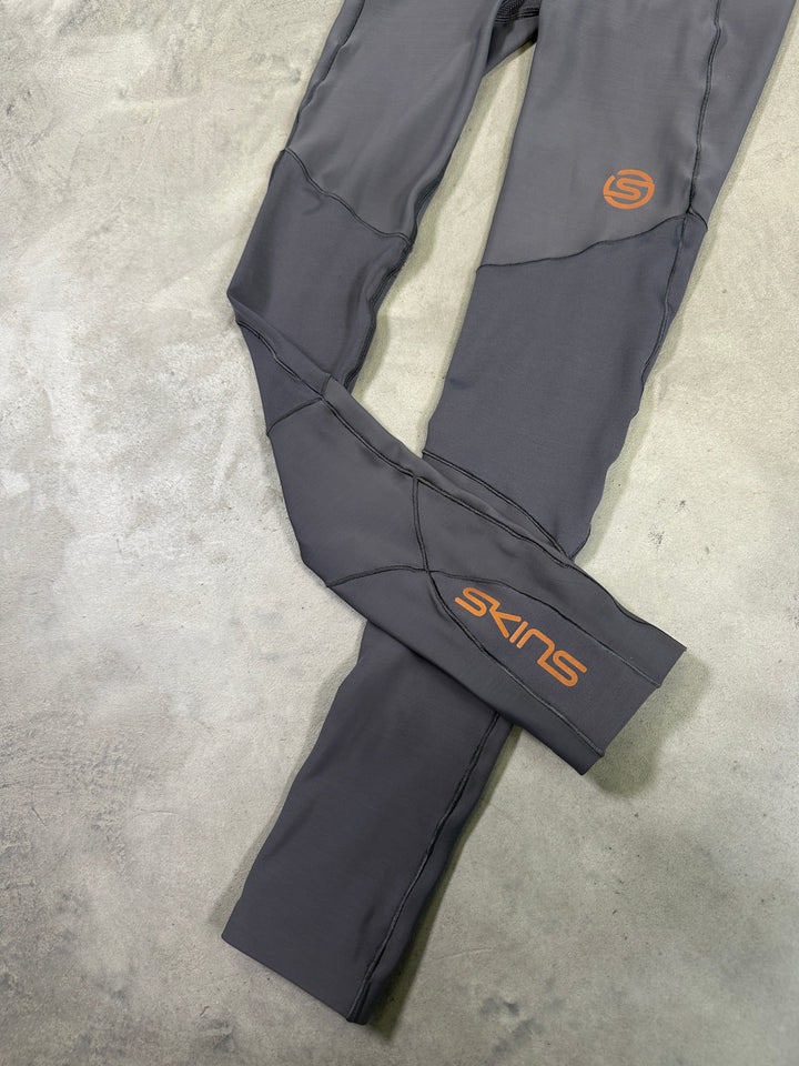 SKINS Series-5 Women’s Skyscraper Tights – Charcoal