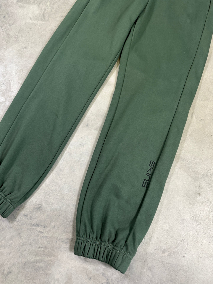 SKINS Series 3 women’s Active Trackpant – Dark Moss