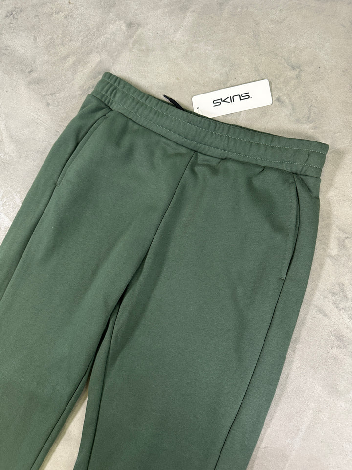 SKINS Series 3 women’s Active Trackpant – Dark Moss