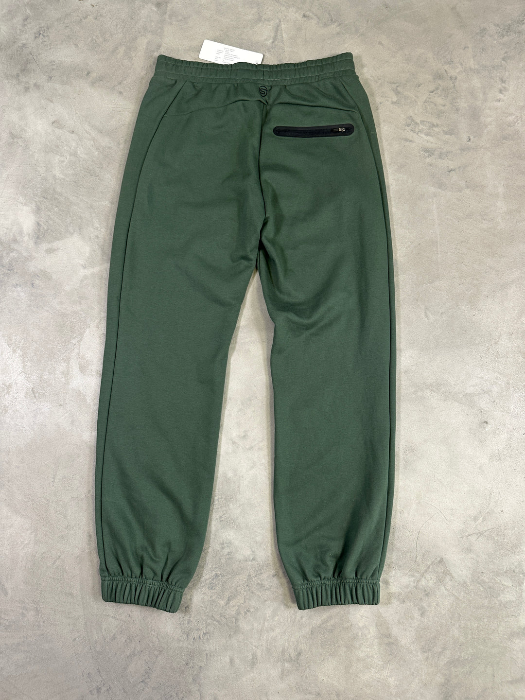 SKINS Series 3 women’s Active Trackpant – Dark Moss