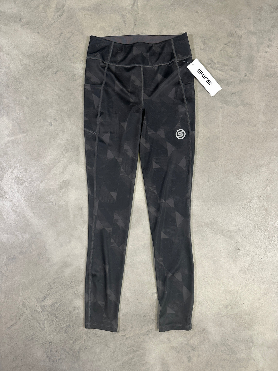 SKINS SERIES-3 Women’s Long Tights PKT 2.0 – Charcoal Geo