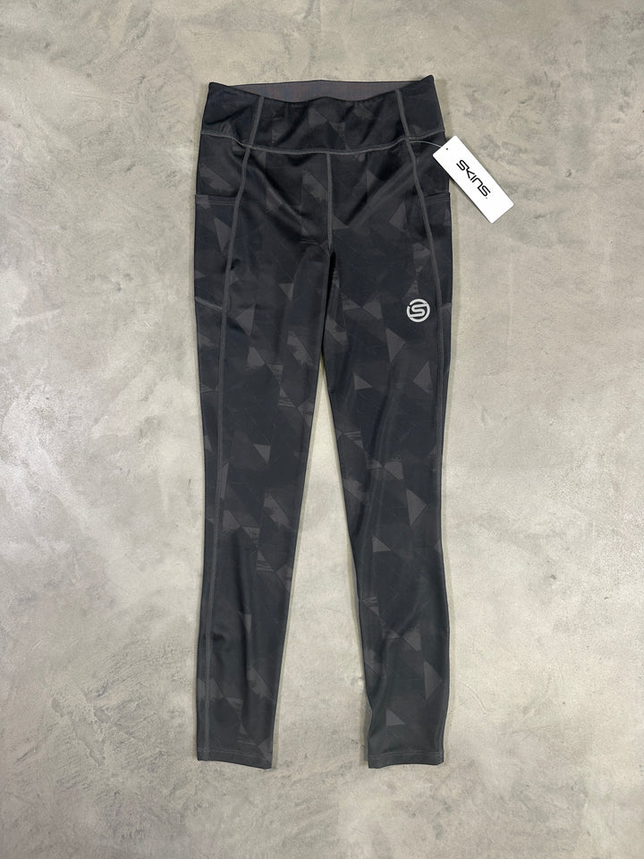 SKINS SERIES-3 Women’s Long Tights PKT 2.0 – Charcoal Geo
