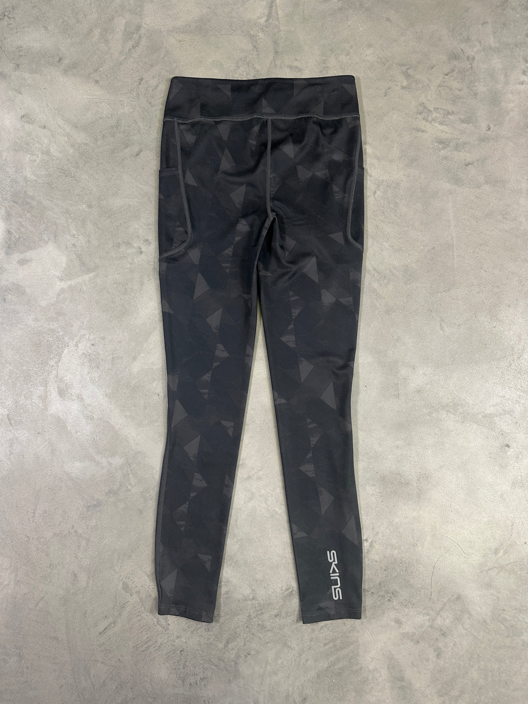 SKINS SERIES-3 Women’s Long Tights PKT 2.0 – Charcoal Geo