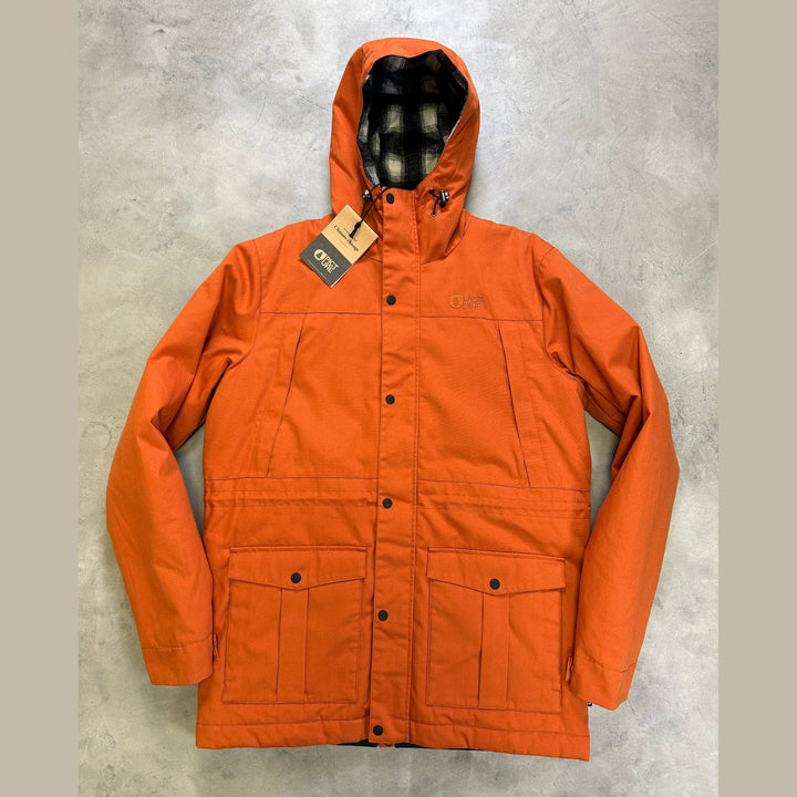 Picture Doaktown Jacket with waterproof recycled shell, lightweight insulation, adjustable hood.