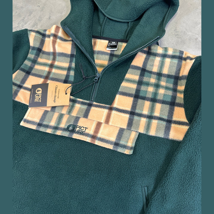 Picture Organic Clothing Oskoy Fleece Coat with recycled high-loft fleece, longline design, full zip, and warm hand pockets. close up