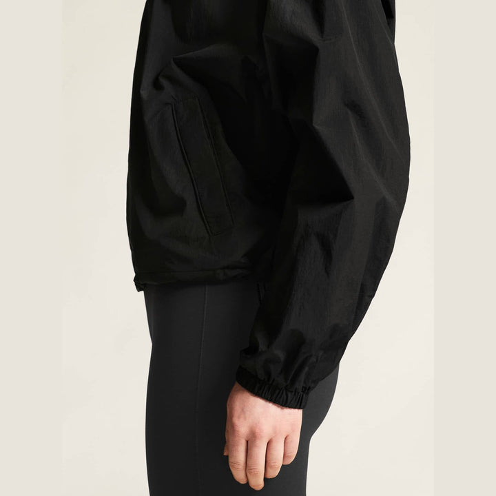 Craft Hypervent Women’s Lightweight Wind Oversized Wind Jacket Black - SAMPLE DROP