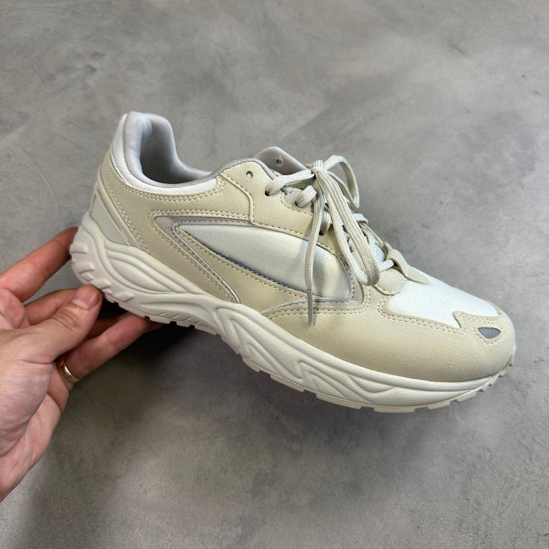MOONSTAR ET002 STUDEN - SAMPLE DROP