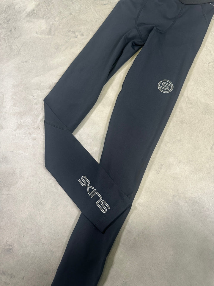 SKINS Series-3 Men’s T&amp;R 2-in-1 Long Tights – Black - SAMPLE DROP