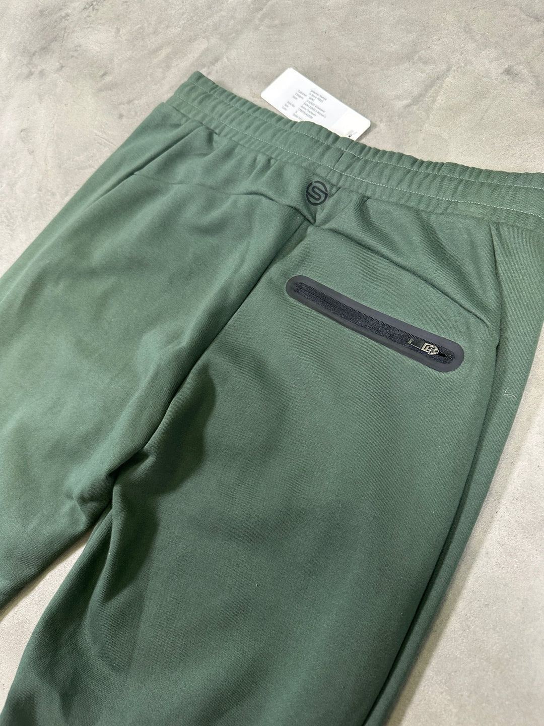 SKINS Series 3 women’s Active Trackpant – Dark Moss - SAMPLE DROP