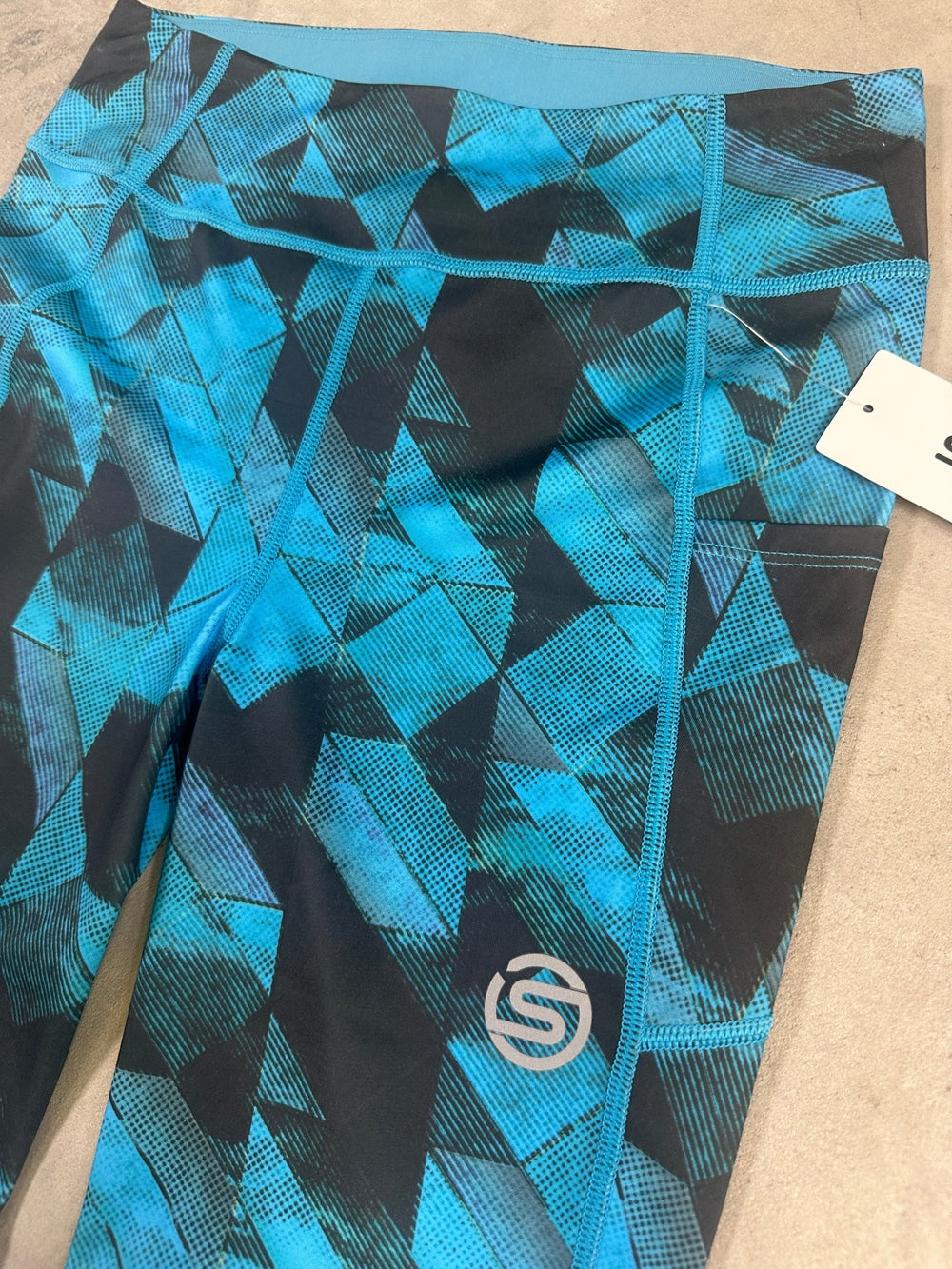 SKINS Series-3 Women's Half Tights PKT 2.0 – Ocean Geo - SAMPLE DROP