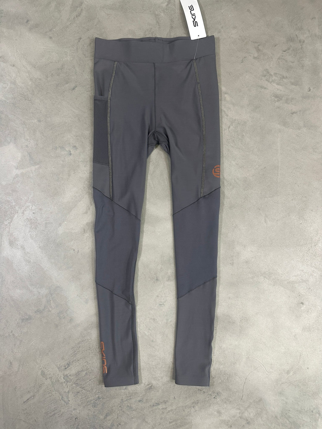 SKINS Series-5 Women's Long Tights – Charcoal - SAMPLE DROP