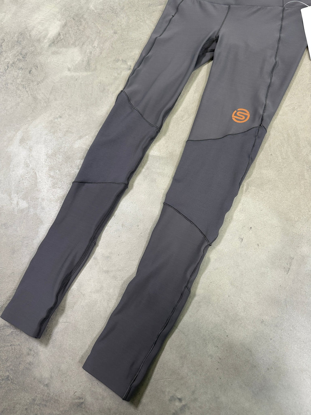 SKINS Series-5 Women’s Skyscraper Tights – Charcoal - SAMPLE DROP